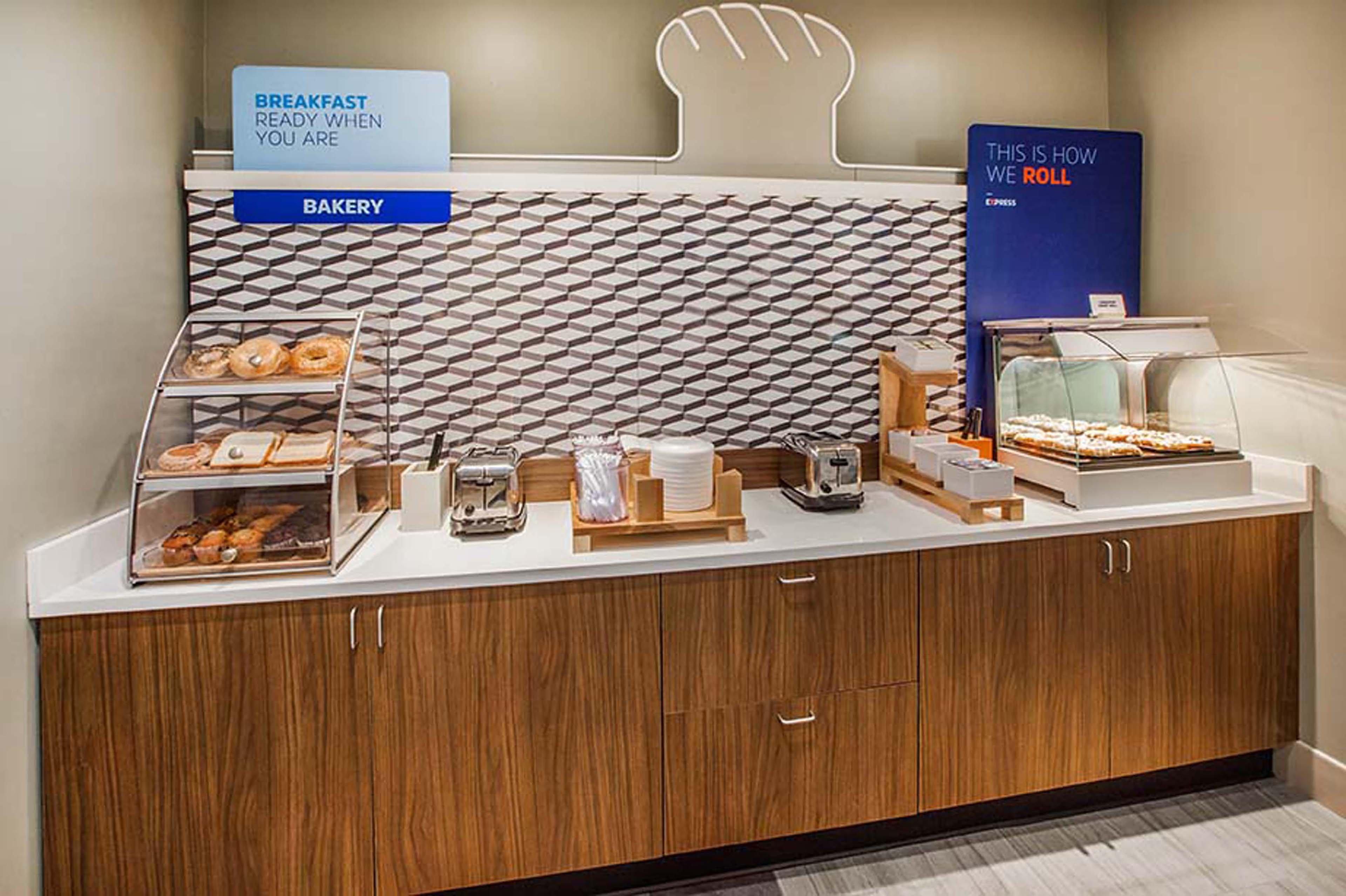 Holiday Inn Express Hotel & Suites Lawton-Fort Sill By Ihg Dış mekan fotoğraf