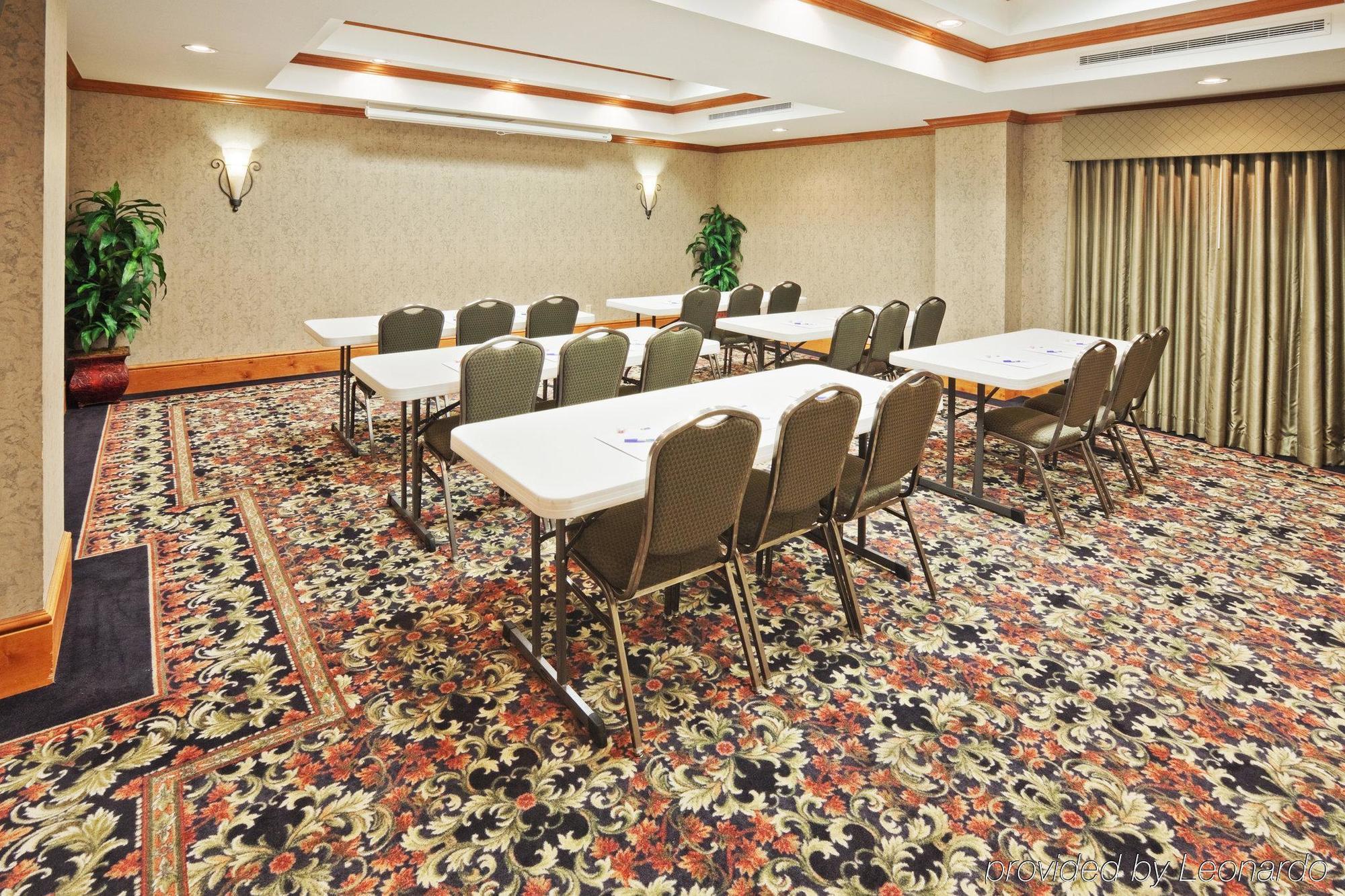 Holiday Inn Express Hotel & Suites Lawton-Fort Sill By Ihg Dış mekan fotoğraf